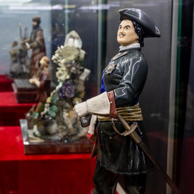 art-shou-tainy-samotsvetov-gallery-petr1