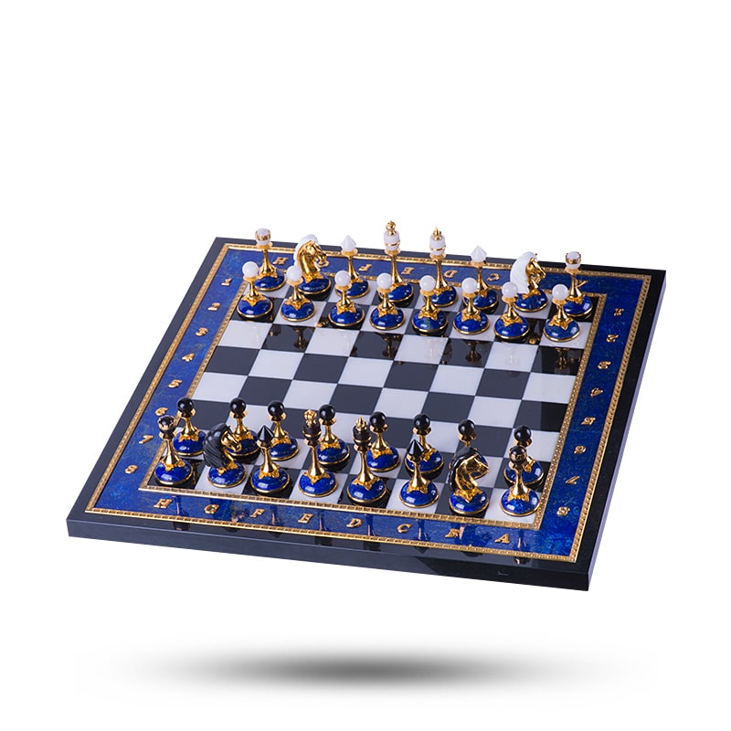Шахматы из камней лазурит, обсидиан и кахолонг